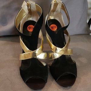 Guess Black Suede Gold Metallic Party Sandals